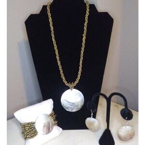 NEW Mother of Pearl Goddess Jewelry Set Necklace Bracelet Earrings Seed Beads